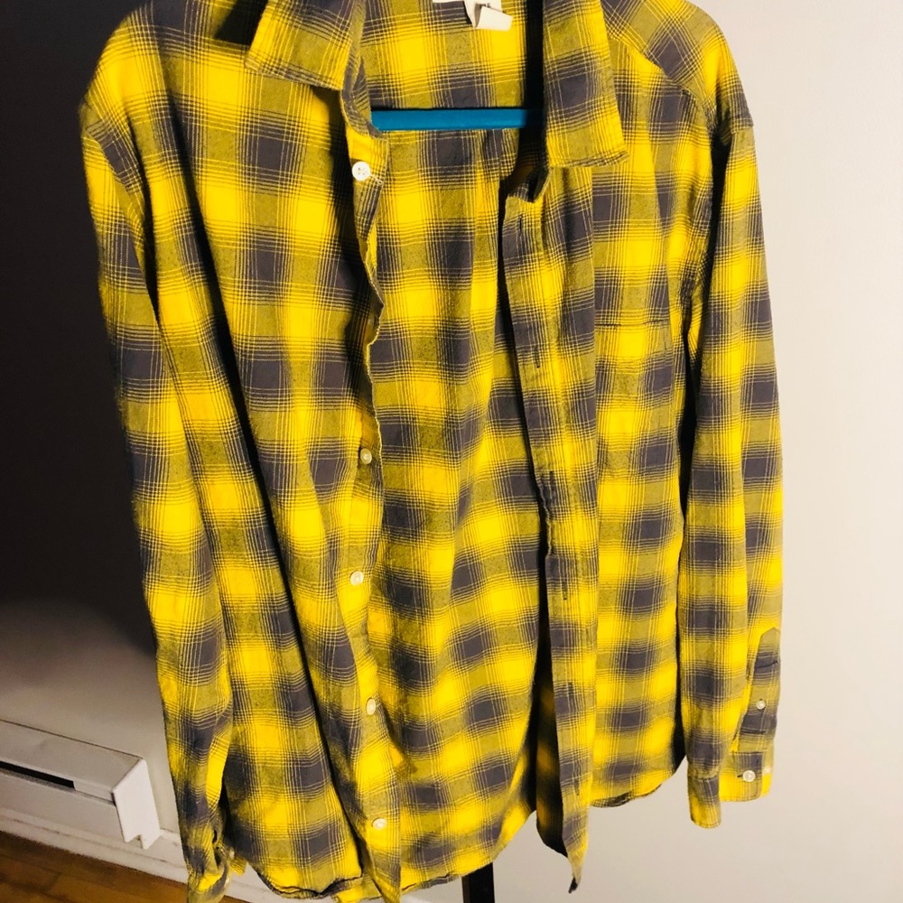 NEVER WORN thrifted plaid button up